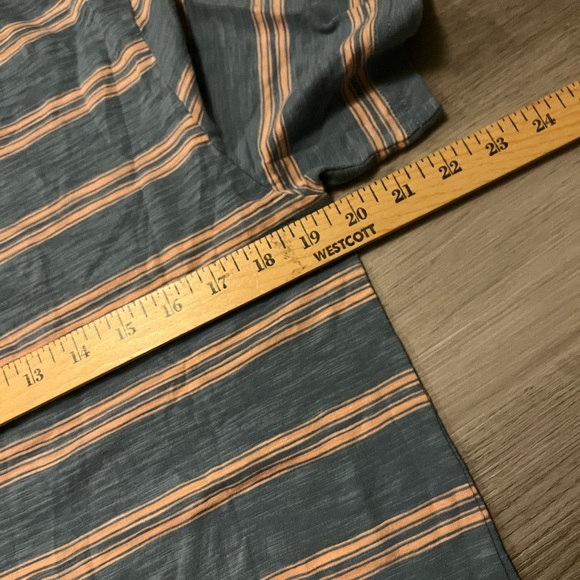 NWT Faherty Surfrider Tee - Picture 5 of 6